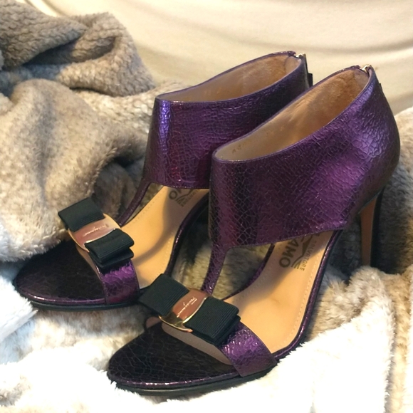 Salvatore Ferragamo Pellas Metal Graph Lamb 7 1/2 size - Picture 1 of 8